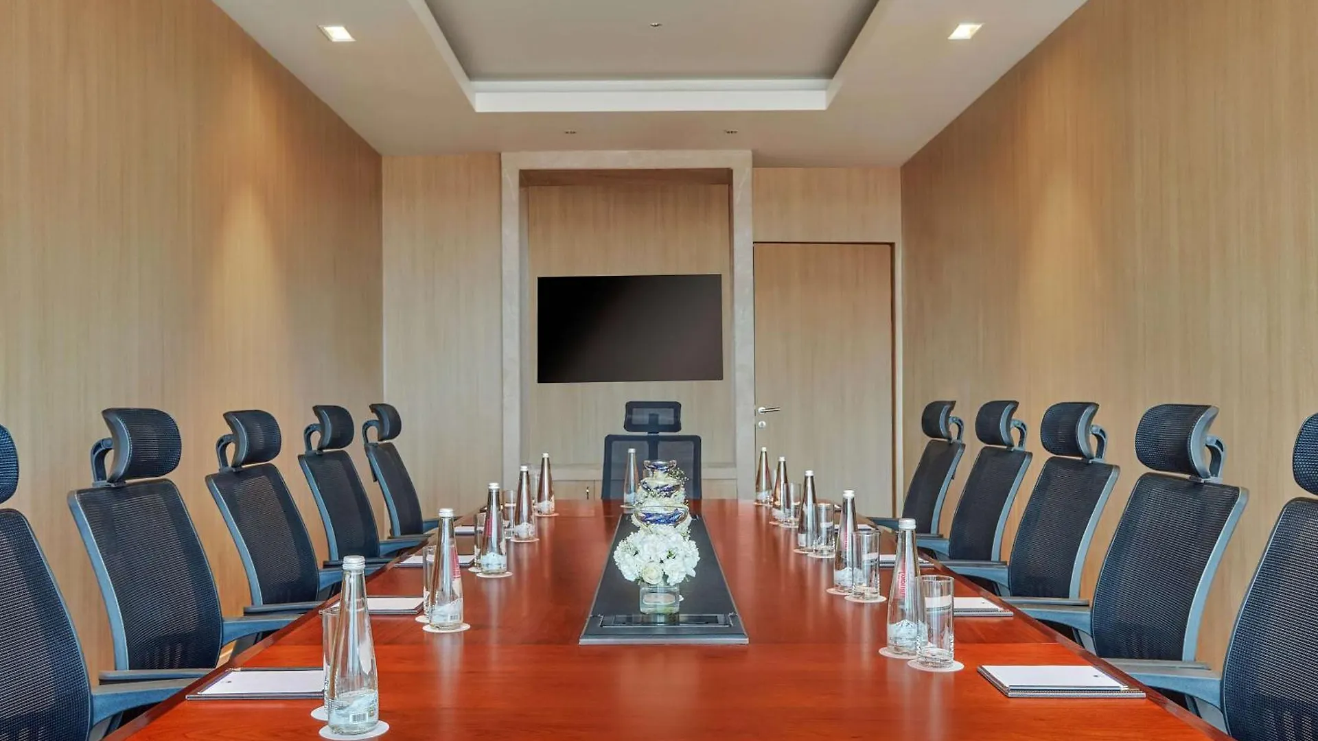 Doubletree By Hilton Varanasi 5*,  India